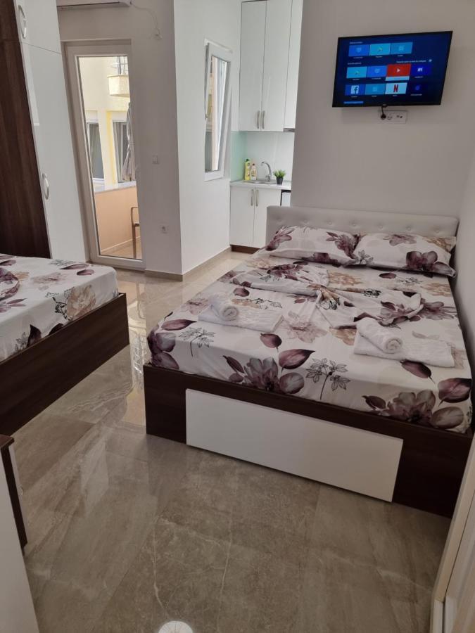 Ebra Lux Apartmani Dobra Voda Bagian luar foto