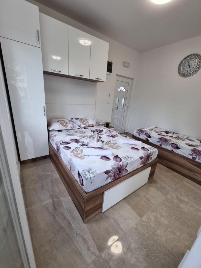 Ebra Lux Apartmani Dobra Voda Bagian luar foto