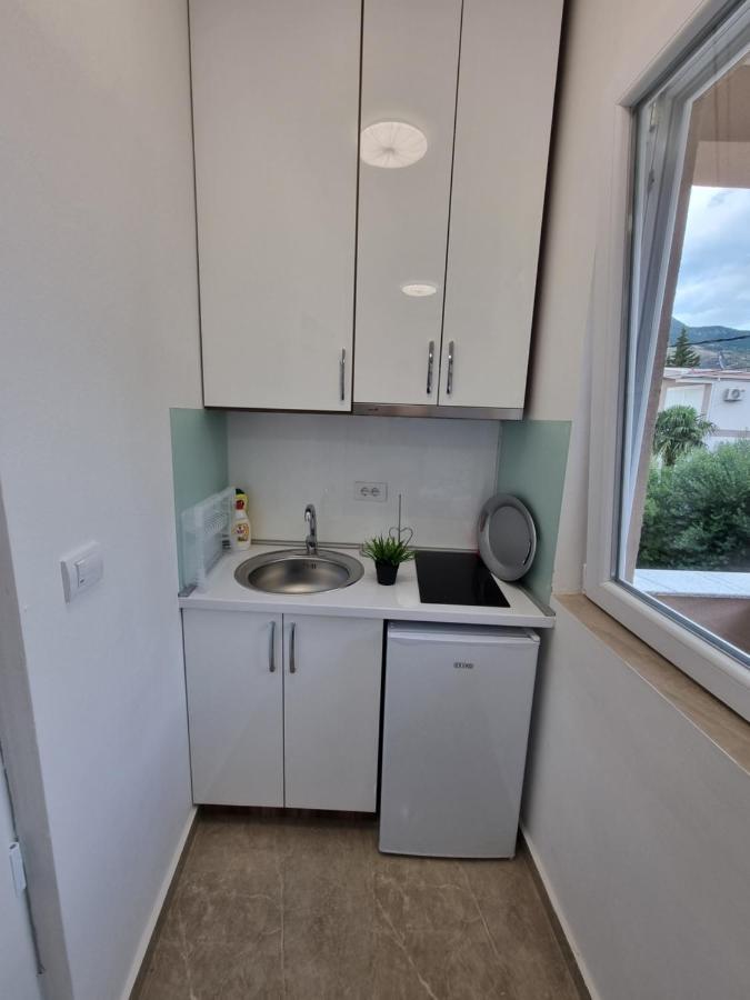 Ebra Lux Apartmani Dobra Voda Bagian luar foto