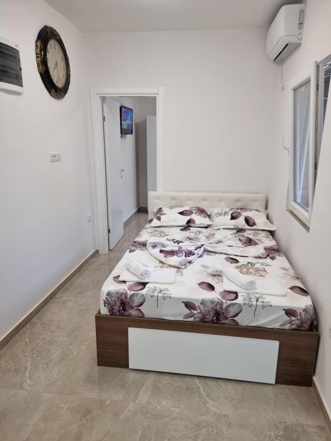 Ebra Lux Apartmani Dobra Voda Bagian luar foto