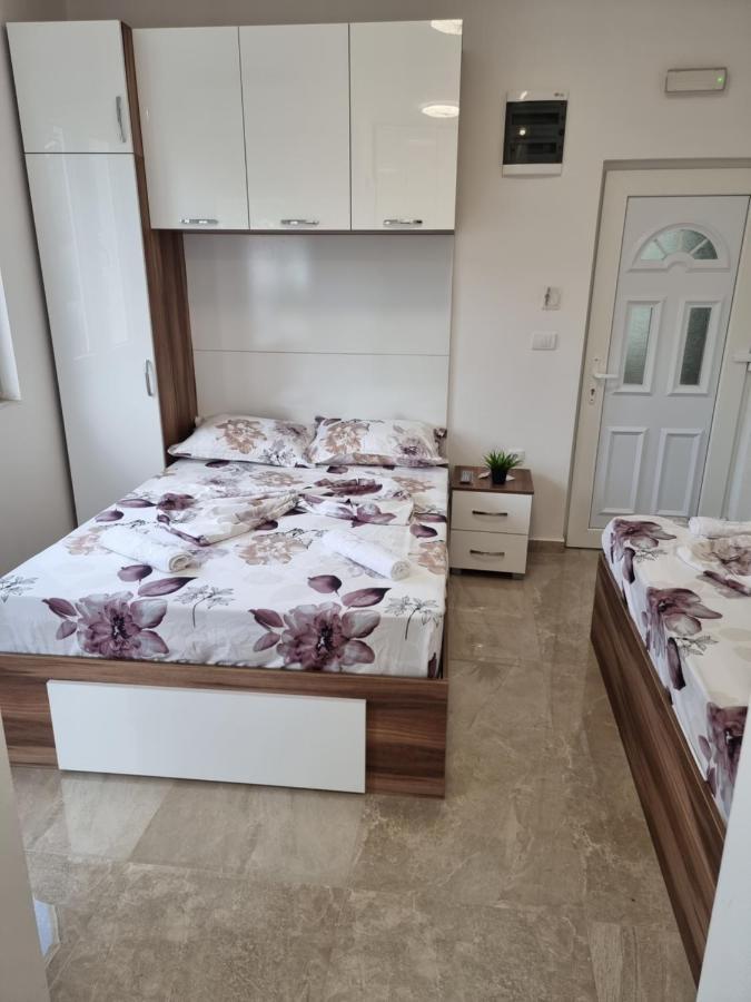 Ebra Lux Apartmani Dobra Voda Bagian luar foto