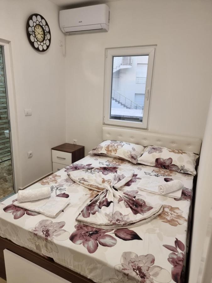 Ebra Lux Apartmani Dobra Voda Bagian luar foto
