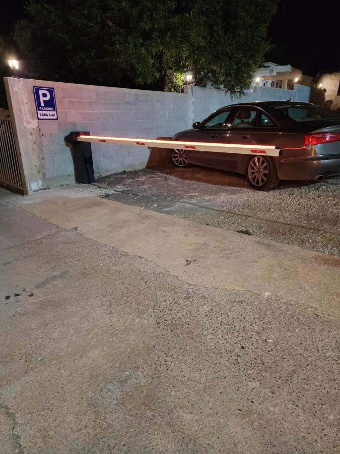 Ebra Lux Apartmani Dobra Voda Bagian luar foto