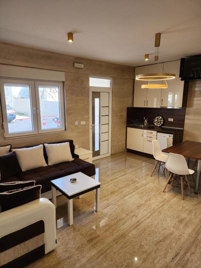Ebra Lux Apartmani Dobra Voda Bagian luar foto